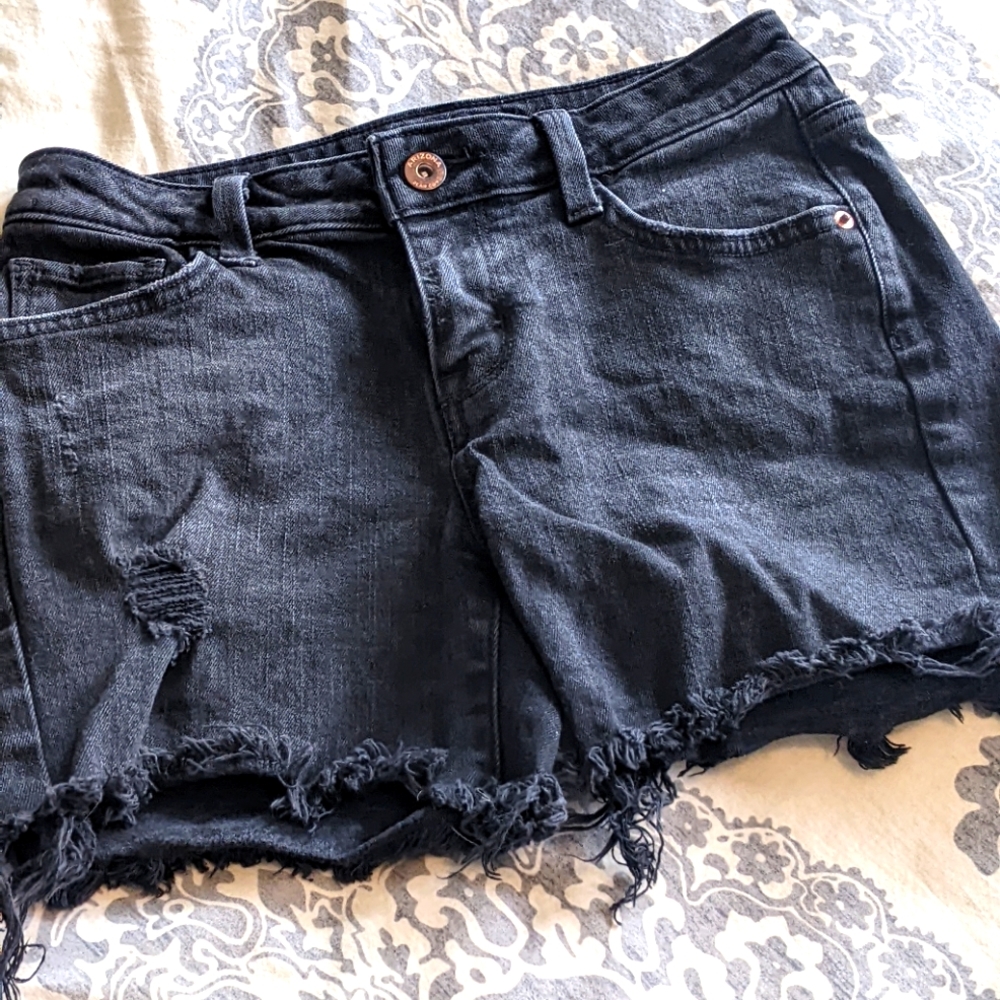 High Waisted Distressed Shorts